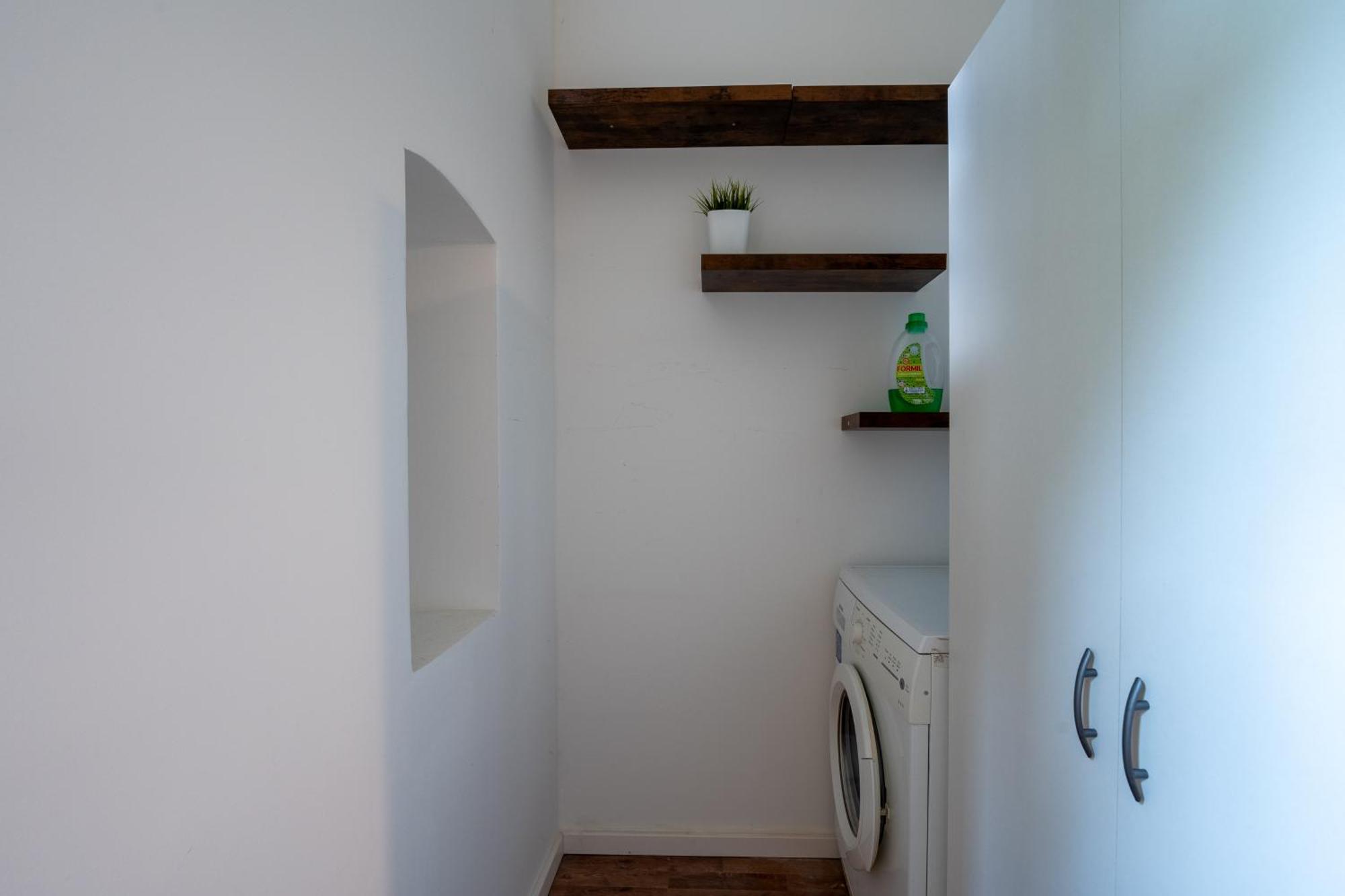 Modern, Central Flat With Workspace Berlin Exterior foto
