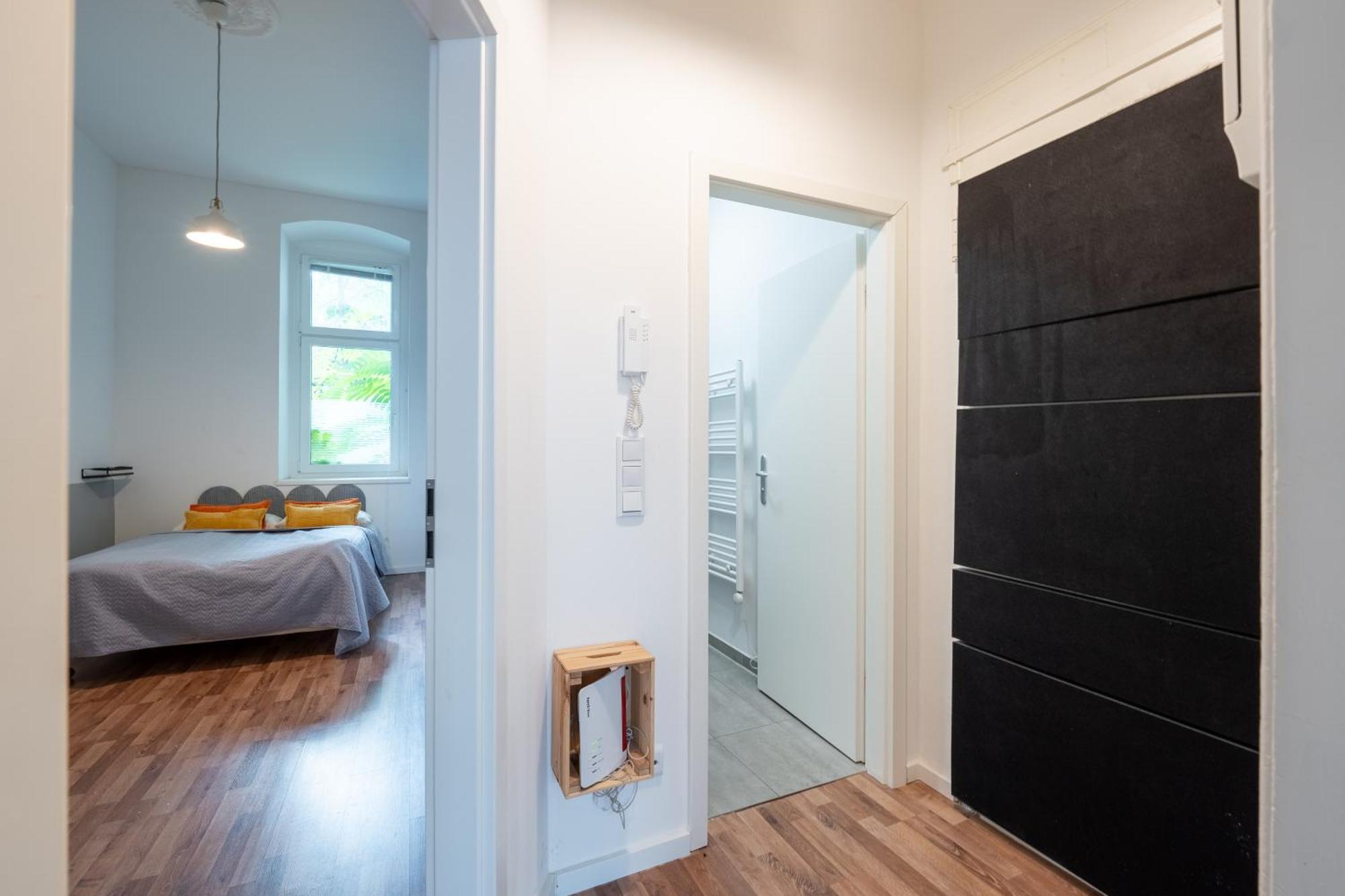 Modern, Central Flat With Workspace Berlin Exterior foto